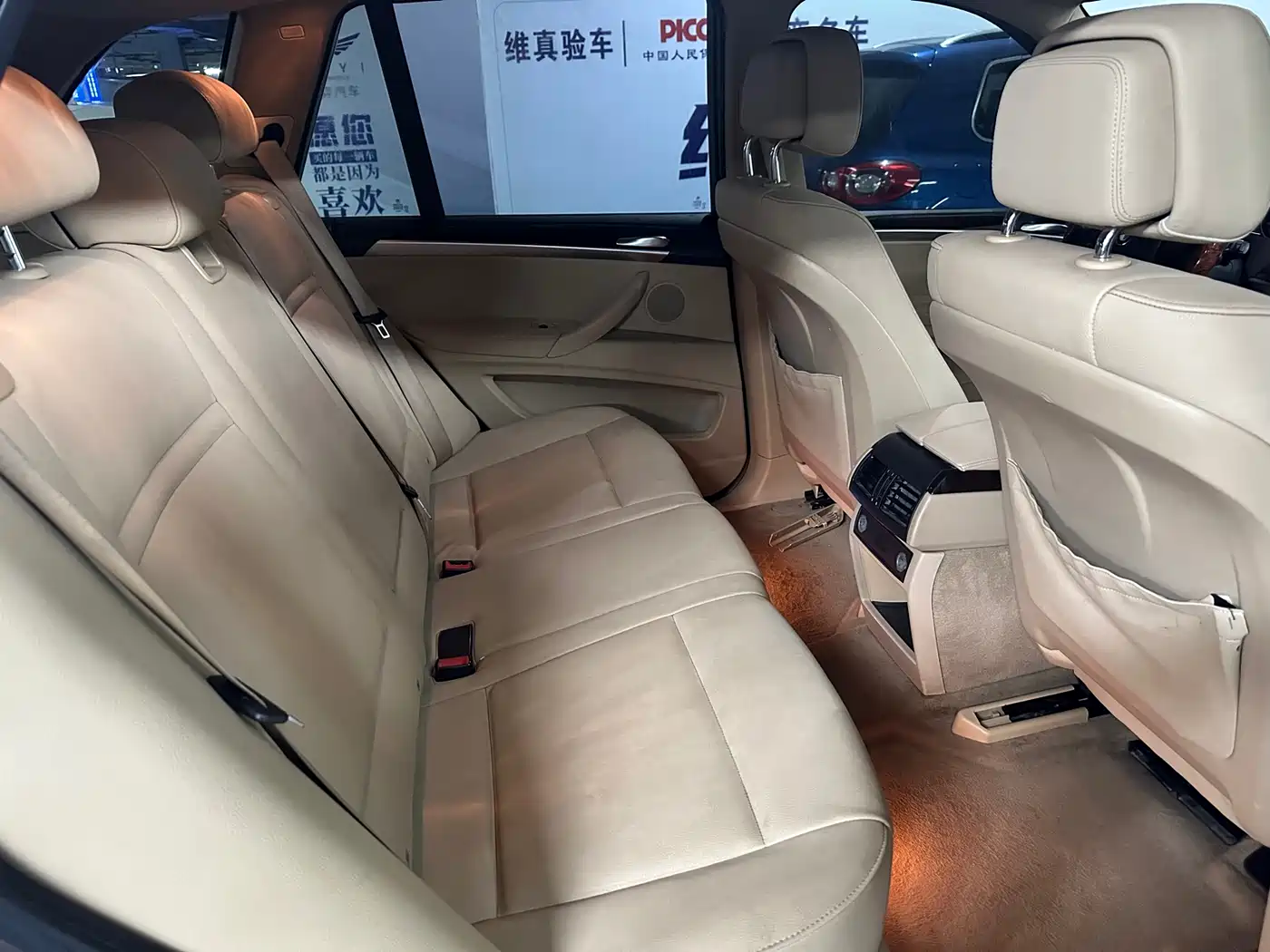 BMW X5 (Import) 2011 xDrive35i Leading Edition фото 8