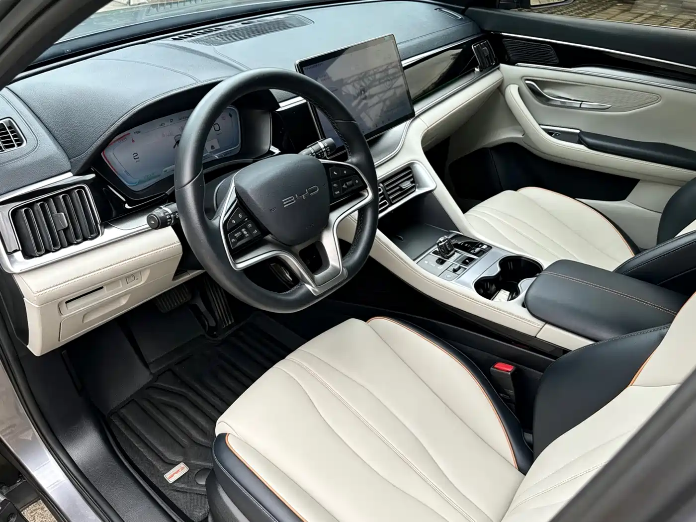 BYD Song PLUS PHEV 2024 Glory Edition DM-i 110km Flagship PLUS фото 20
