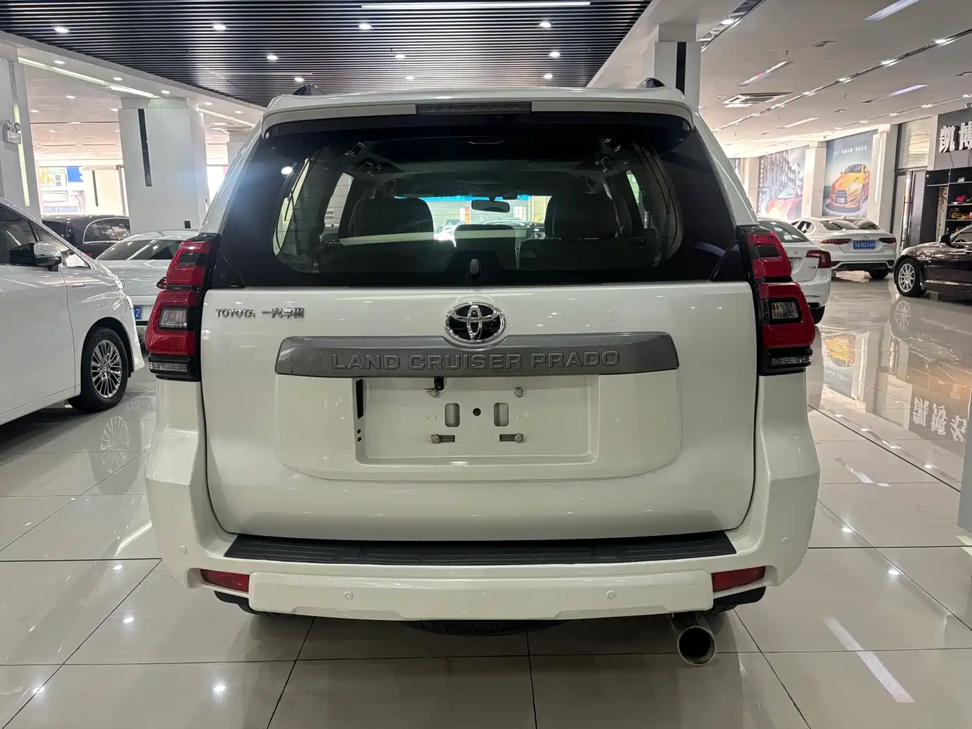 Toyota Prado 2018 3.5L Auto SX фото 12