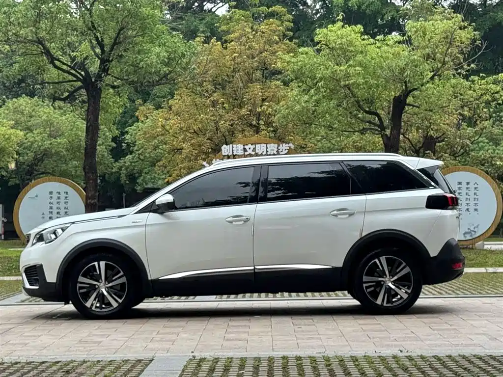 Peugeot 5008 2017 350THP 7-seat Elite Edition фото 7