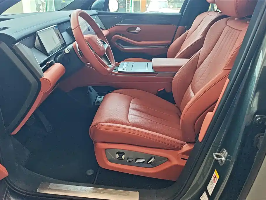 BYD Tang L 2025 DM 175KM Drone Player Edition фото 9