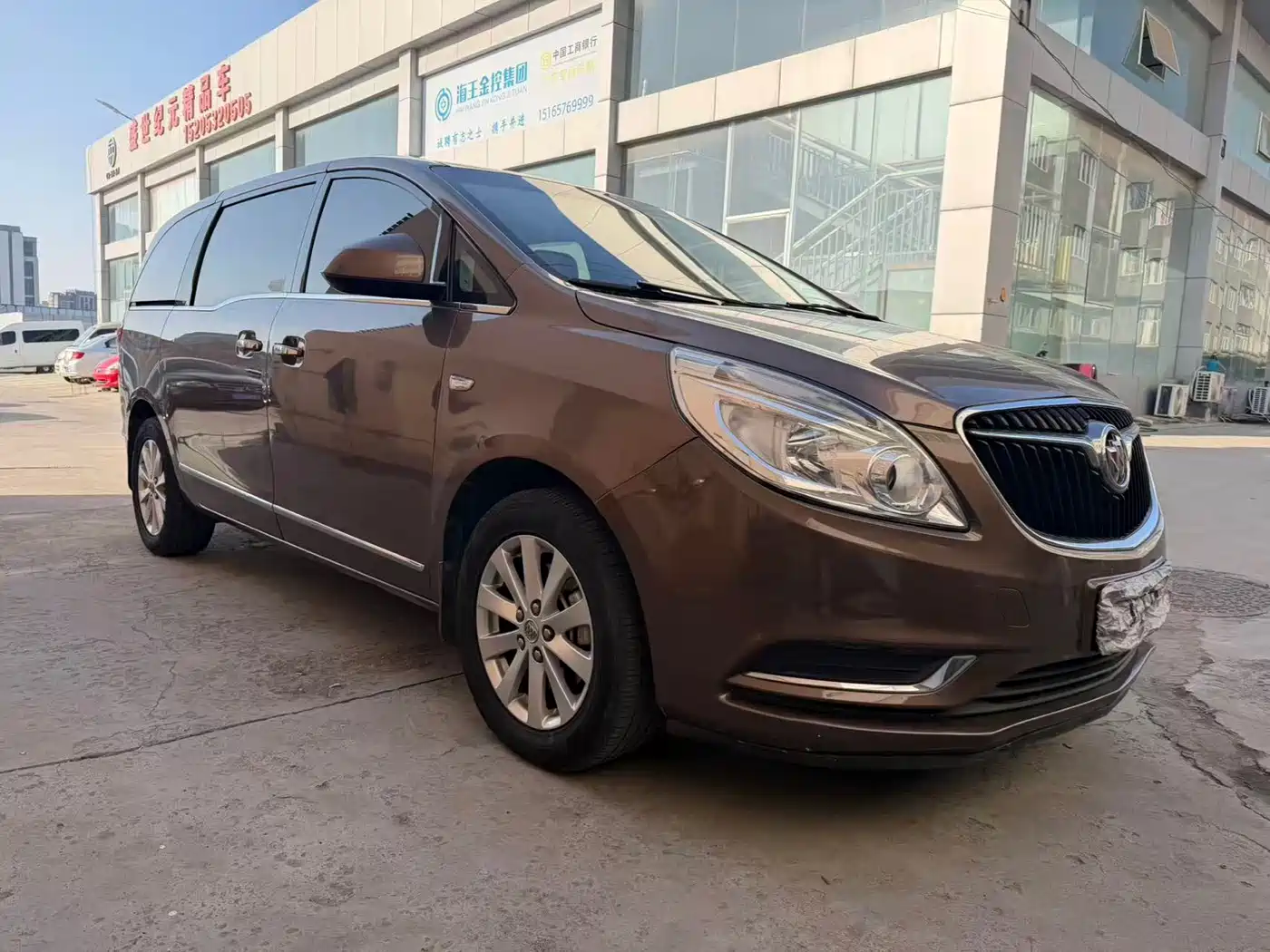 Buick GL8 2018 28T Luxury Model China VI фото 2