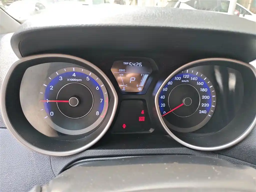 Hyundai Langdong 2016 1.6L Automatic Smart Edition фото 4