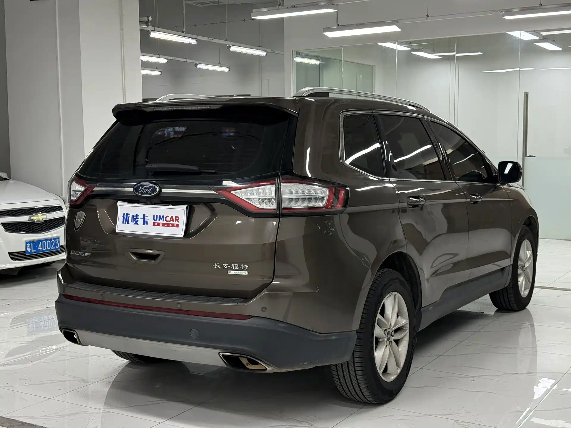 Фото 6 - Ford Edge