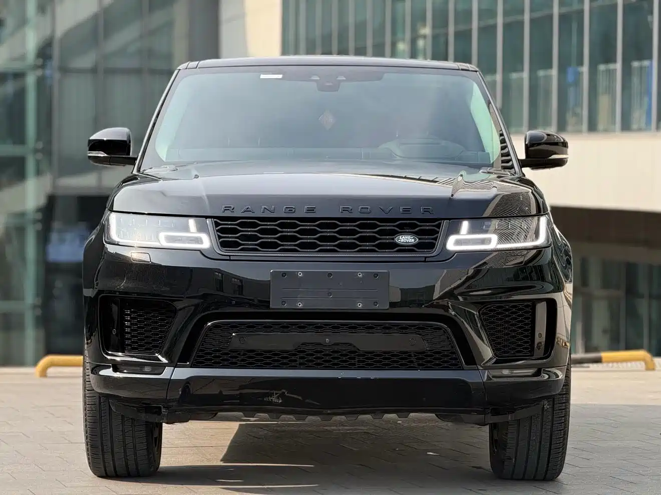 Land Rover Range Rover Sport 2021 3.0 L6 HST фото 2