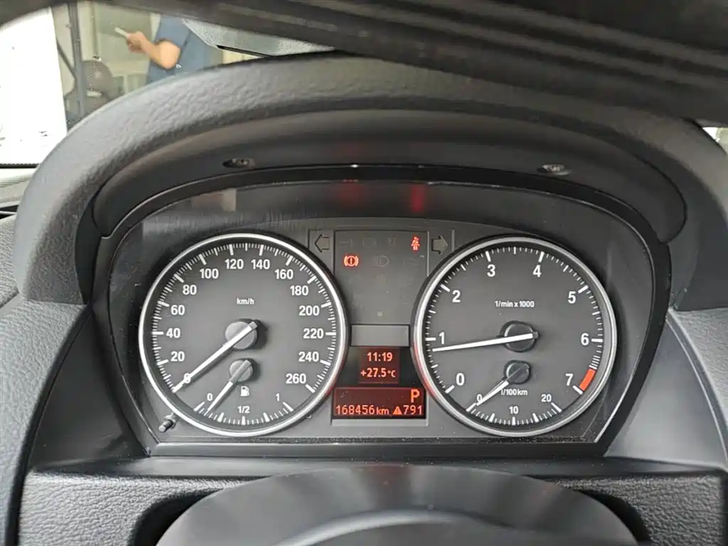 BMW X1 2014 sDrive18i Leading Edition фото 12
