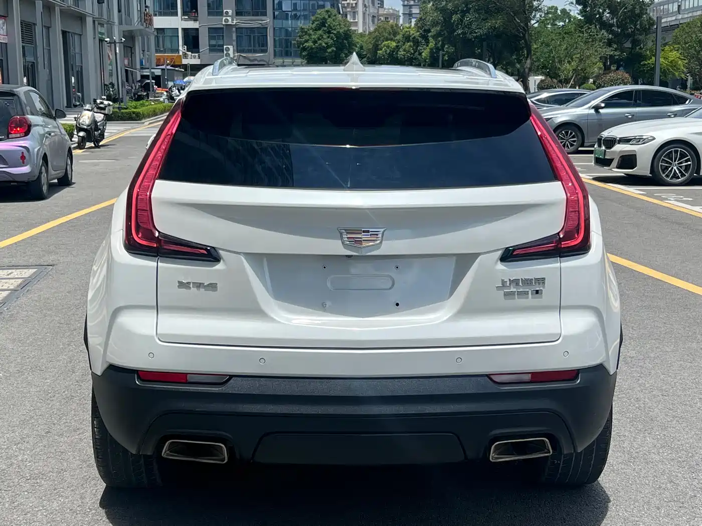 Cadillac XT4 2019 2018 Model 28T 2WD Technology