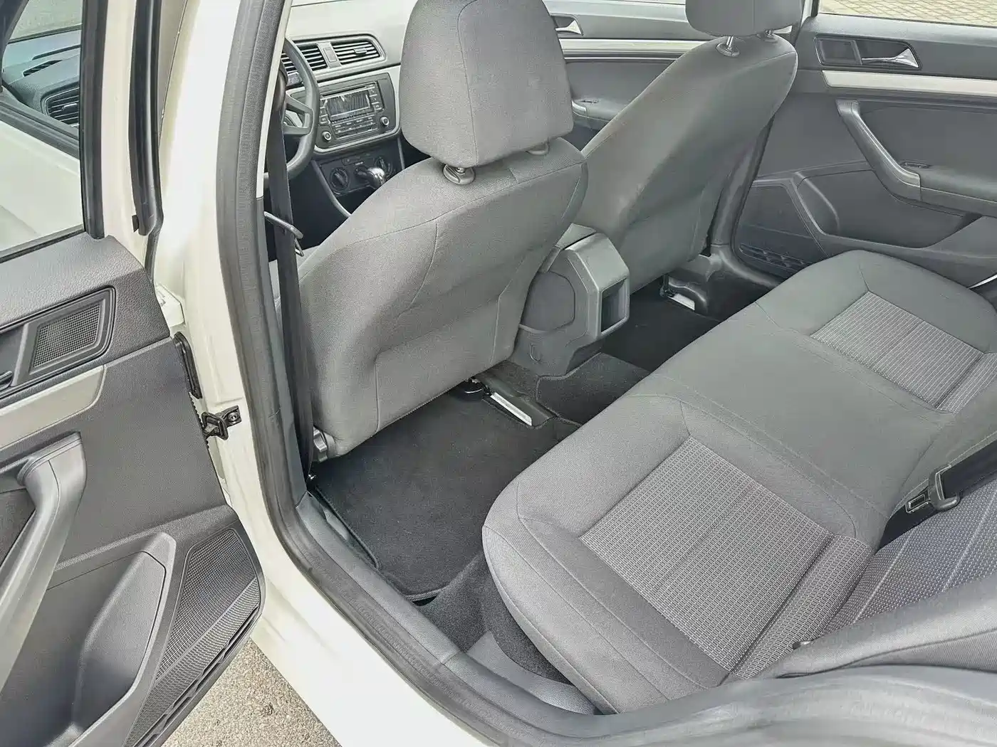 Volkswagen Lavida 2017 1.6L Automatic Trend Edition фото 11