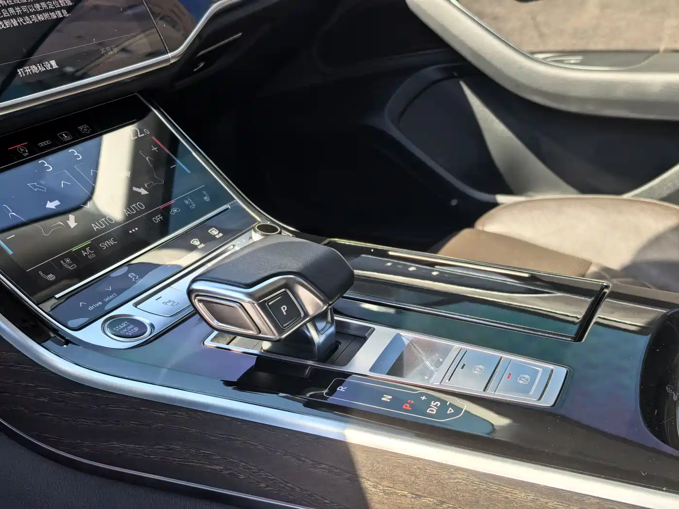 Audi A8 2022 A8L 50 TFSI quattro Comfort Collector's Edition фото 15