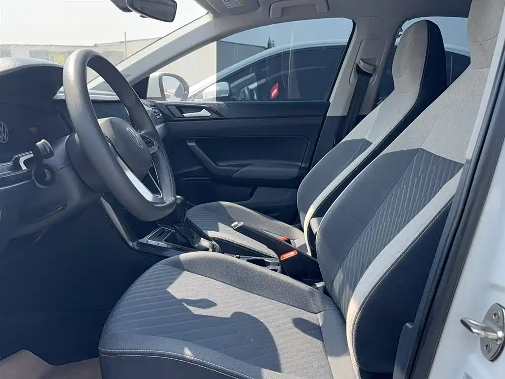Volkswagen Lavida 2023 Xinrui 1.5L Auto Xinyi Edition фото 11