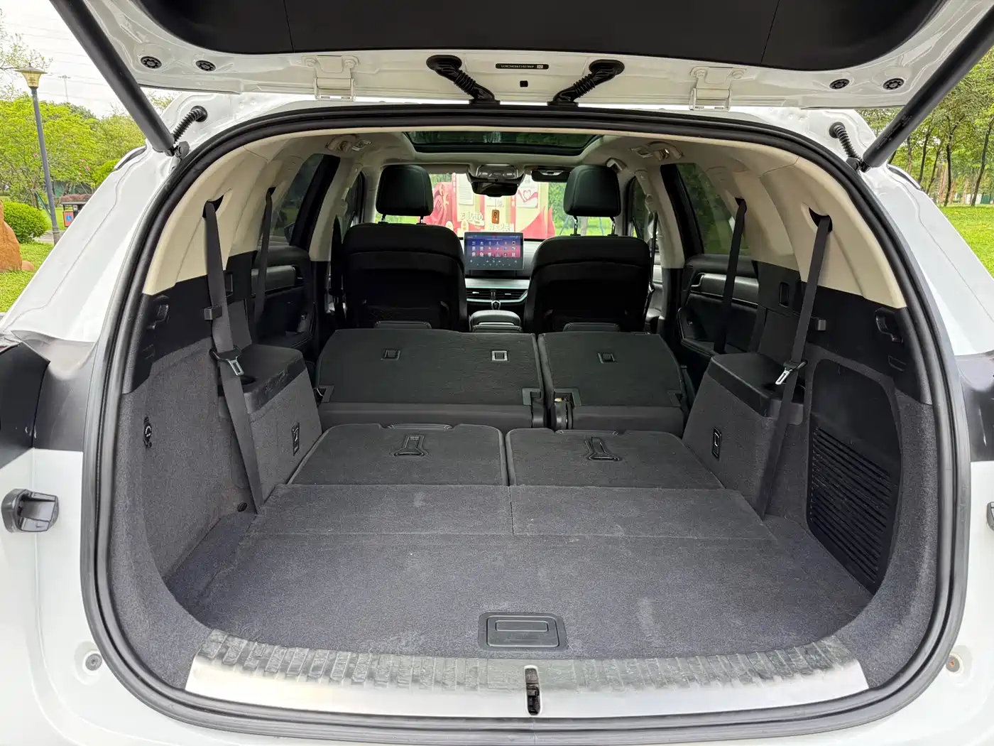 BYD Tang 2018 2.0T Automatic Smart Connection Honor Edition 7-Seater China V фото 36