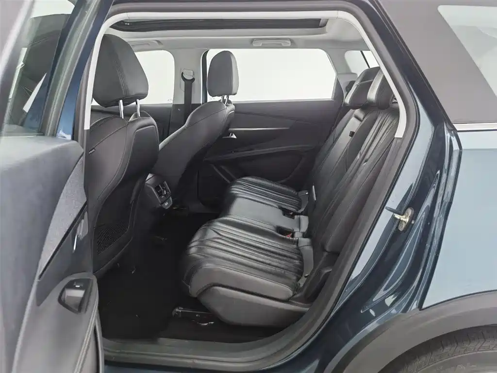 Peugeot 5008 2017 380THP 7-seat Luxury Edition фото 15