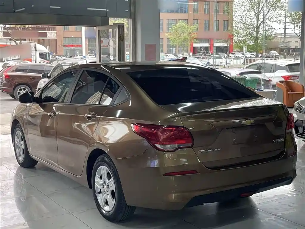 Chevrolet Cavalier 2016 1.5L Automatic Enjoyment Edition фото 8