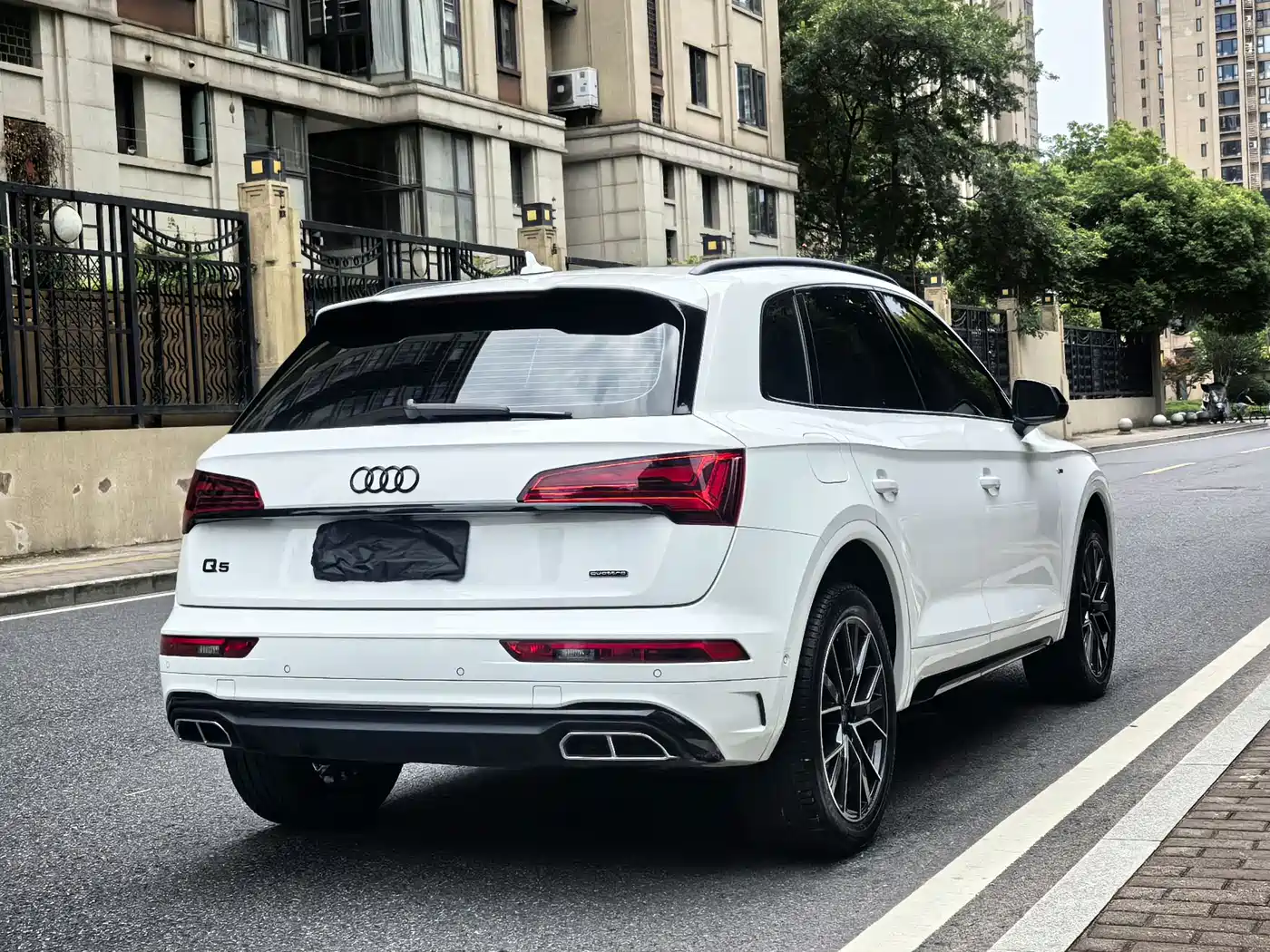 Audi Q5L 2023 45T Luxury Dynamic фото 4