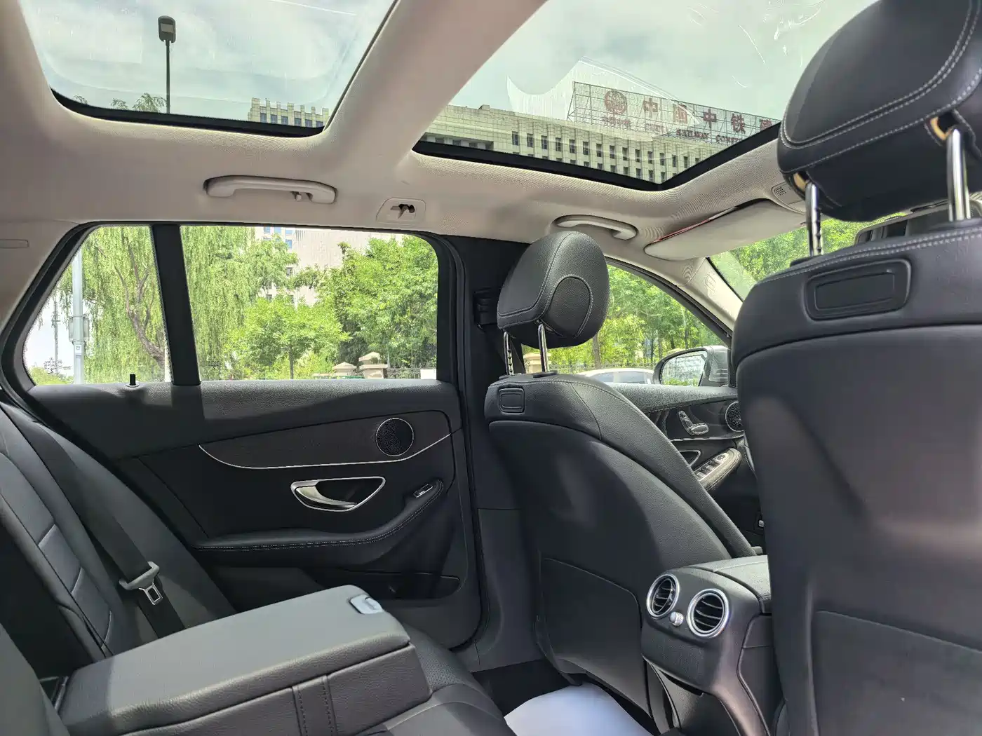 Mercedes-Benz C-Class (Import) 2018 C 200 Estate фото 10