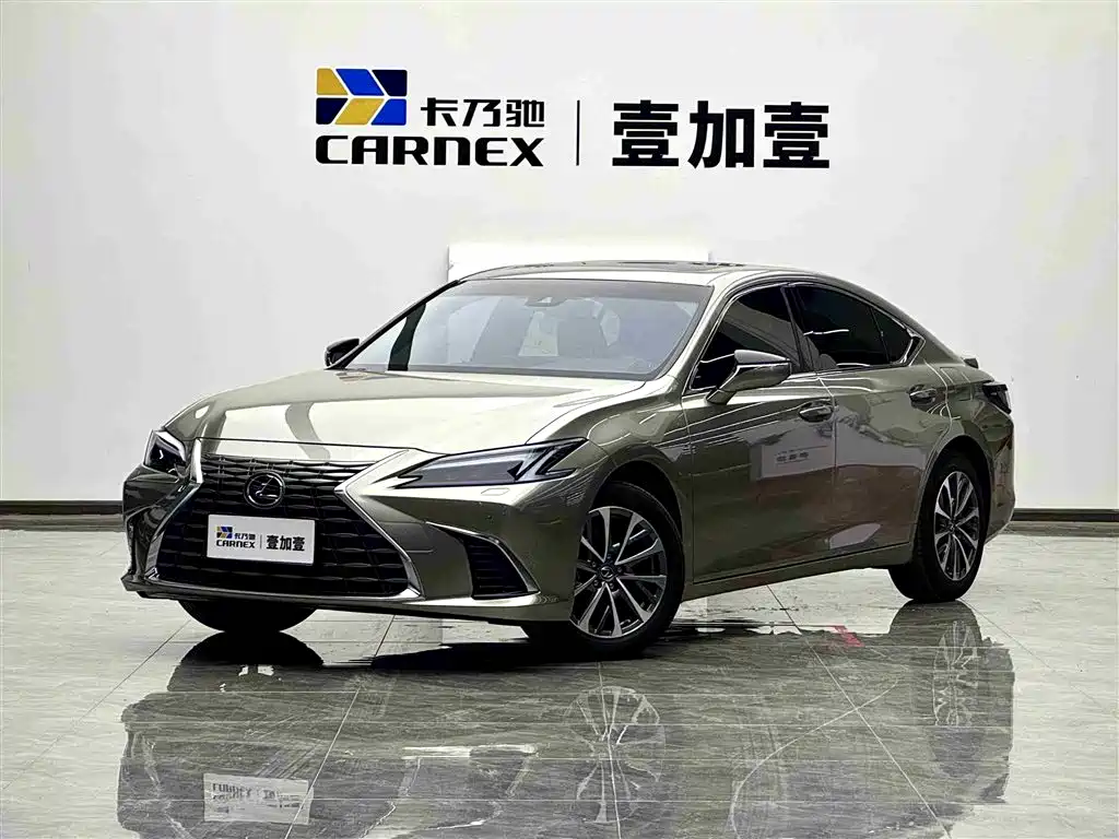 Lexus ES 2025 200 Ultimate Edition
