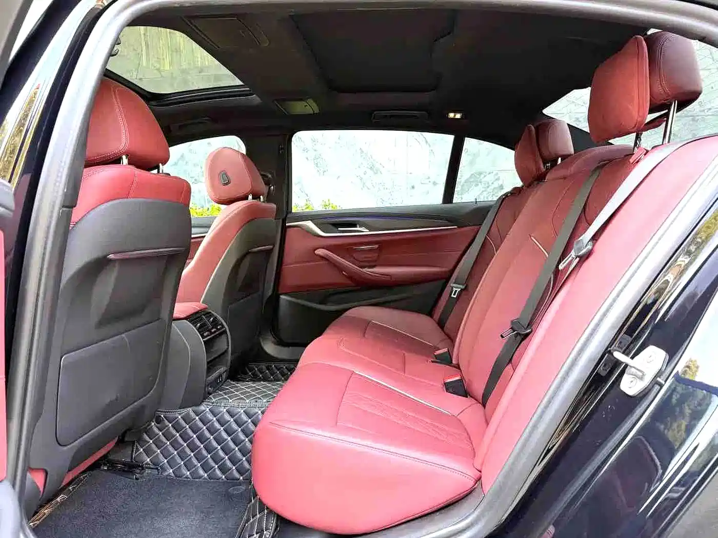 BMW 5 Series 2023 530Li Leading M Sport Package фото 7