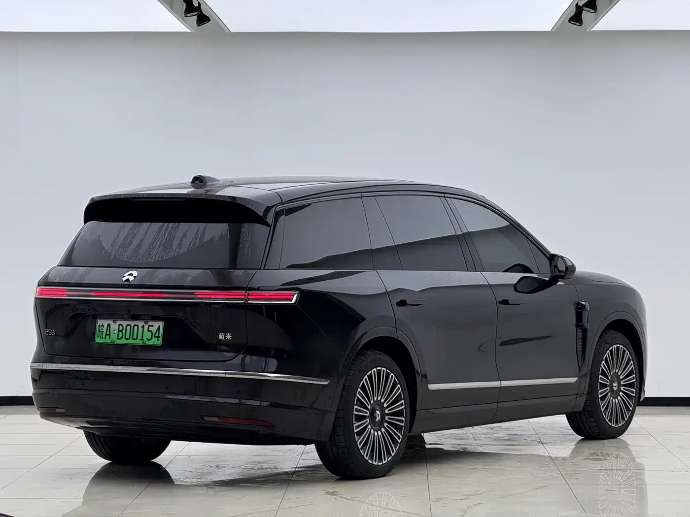 NIO ES8 2026 2025 Model 6-Seat Executive Luxury Edition