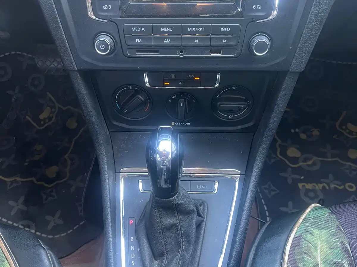 Volkswagen C-TREK 2018 1.5L Auto Fashion Edition фото 12