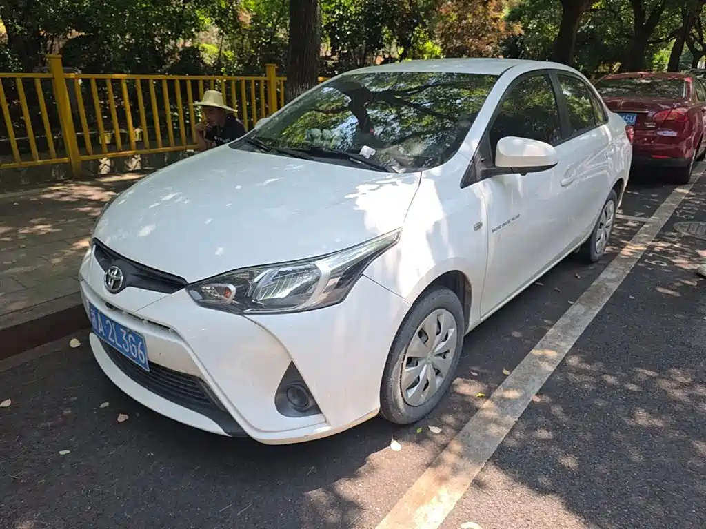 Toyota YARiS L Zhi Xiang 2019 1.5E CVT Charming China VI фото 3