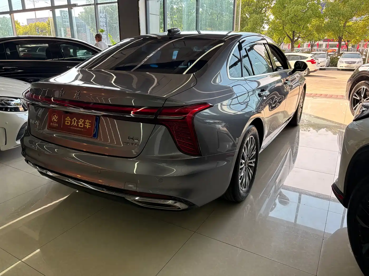 Hongqi H5 2023 1.5T DCT Smart Connect Flag Rhythm фото 8