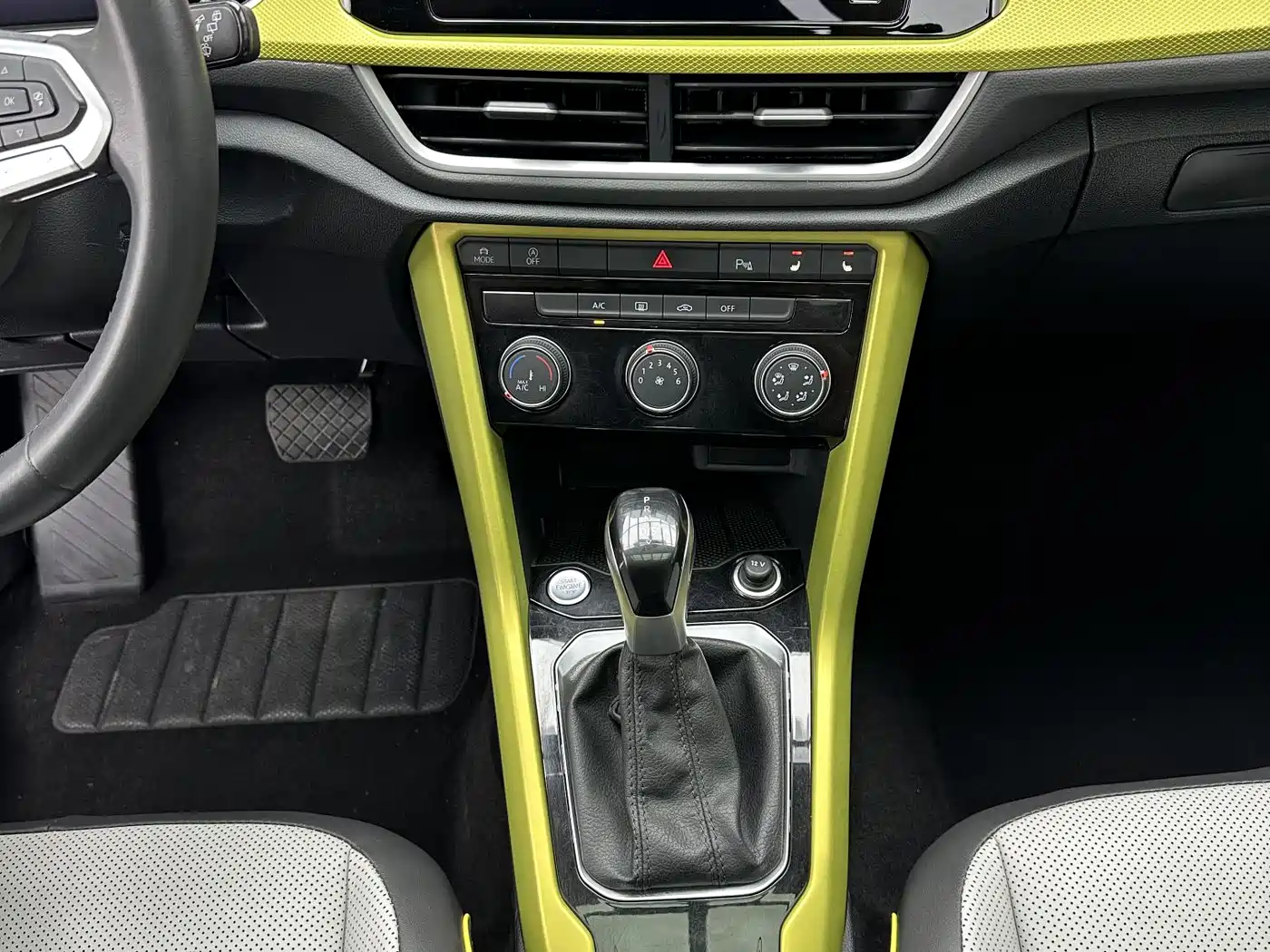 Volkswagen T-ROC 2023 280TSI DSG 2WD Time Edition фото 15