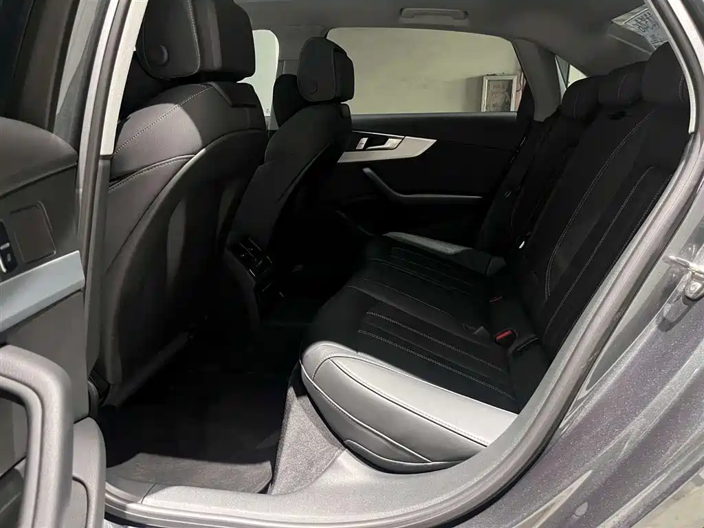 Audi A4L 2023 40 TFSI Fashion Dynamic фото 9