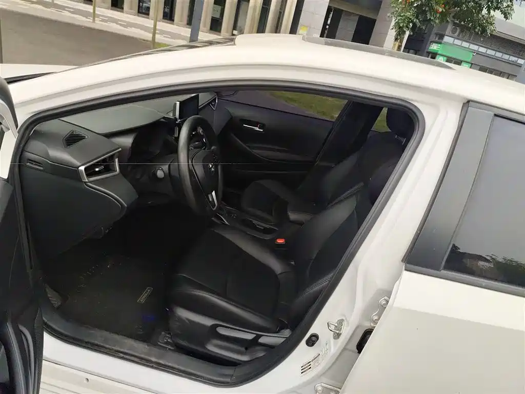 Toyota Corolla 2021 TNGA 1.5L CVT Elite Edition фото 12