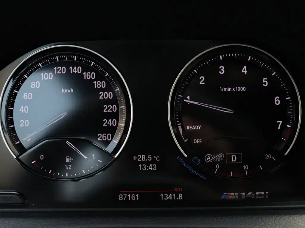 Photo 22 - BMW 1 Series (Import)