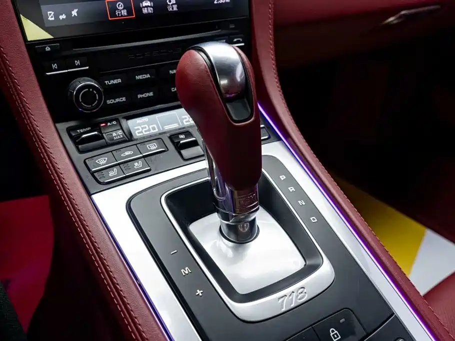Porsche 718 2020 Boxster 2.0T фото 23
