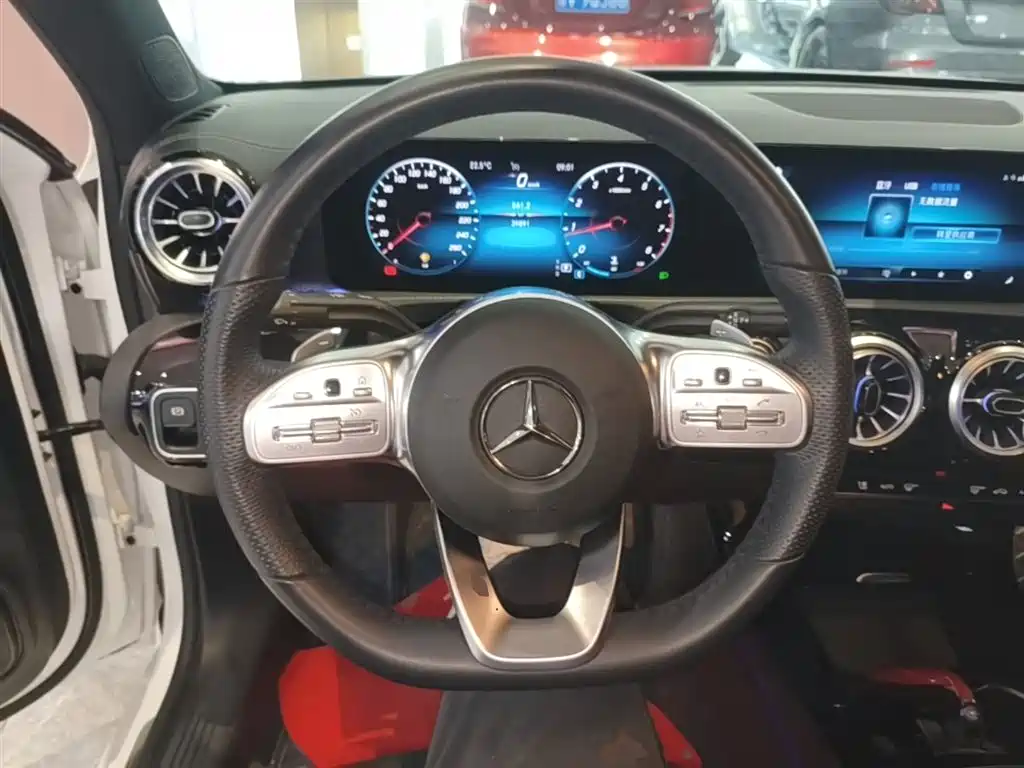 MERCEDES-BENZ CLASS A