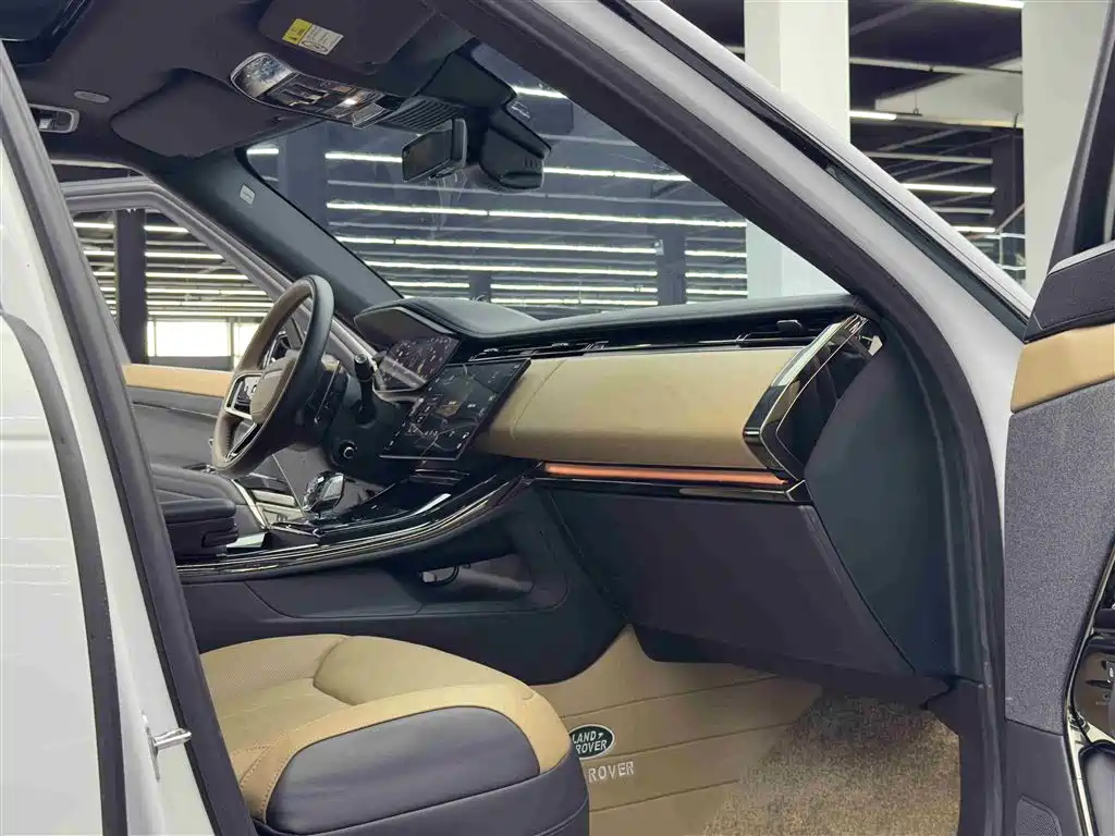 Land Rover Range Rover Sport 2024 400PS Dynamic SE фото 8