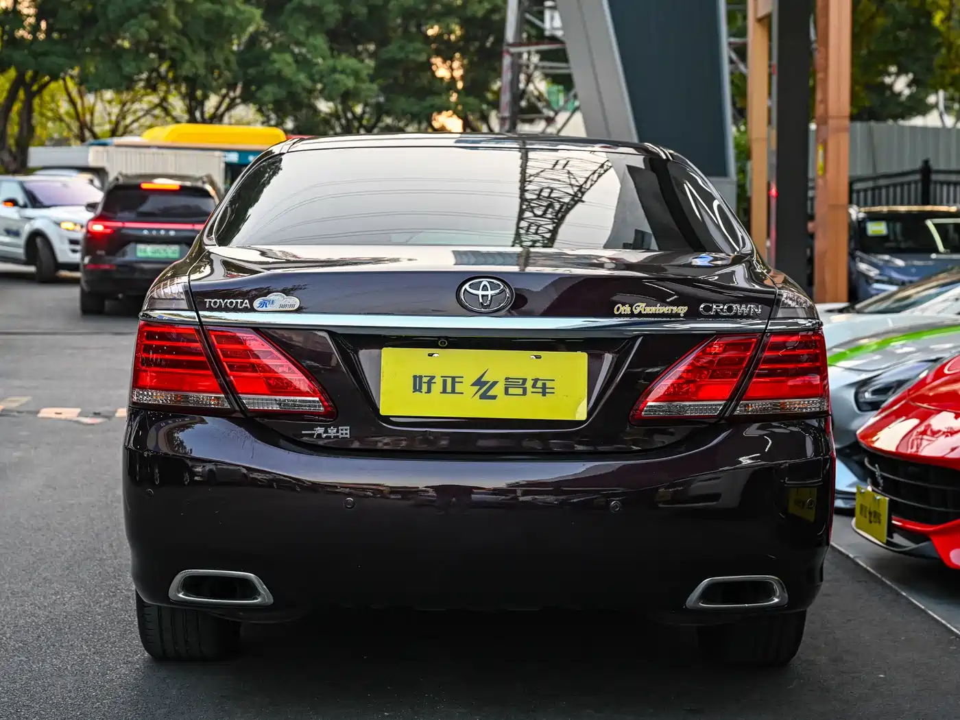 Toyota Crown 2012 2.5L Royal Leather Edition фото 4