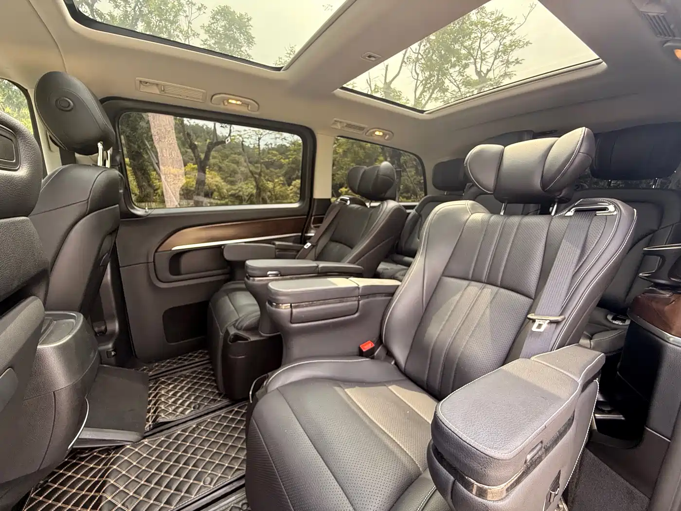 Mercedes-Benz V-Class 2021 V 260 Pilot Edition фото 7