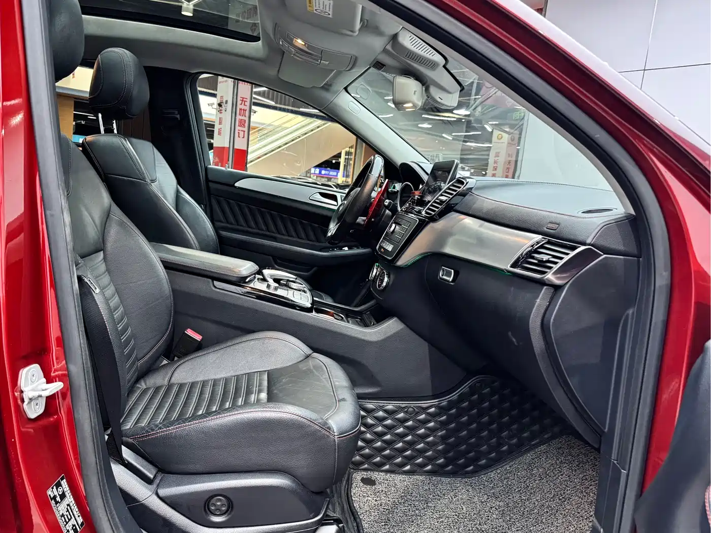 Mercedes-Benz GLE Coupe 2015 GLE 450 AMG 4MATIC Coupe SUV фото 28