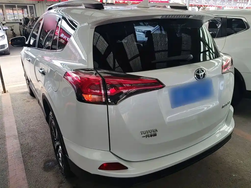 Toyota RAV4 Rongfang 2016 2.0L CVT 2WD Trend (China V) фото 5