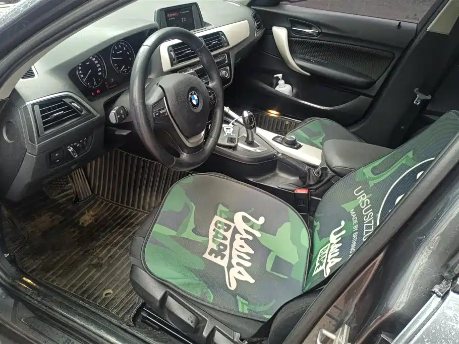 BMW 1 Series (Import) 2018 118i Leading фото 9