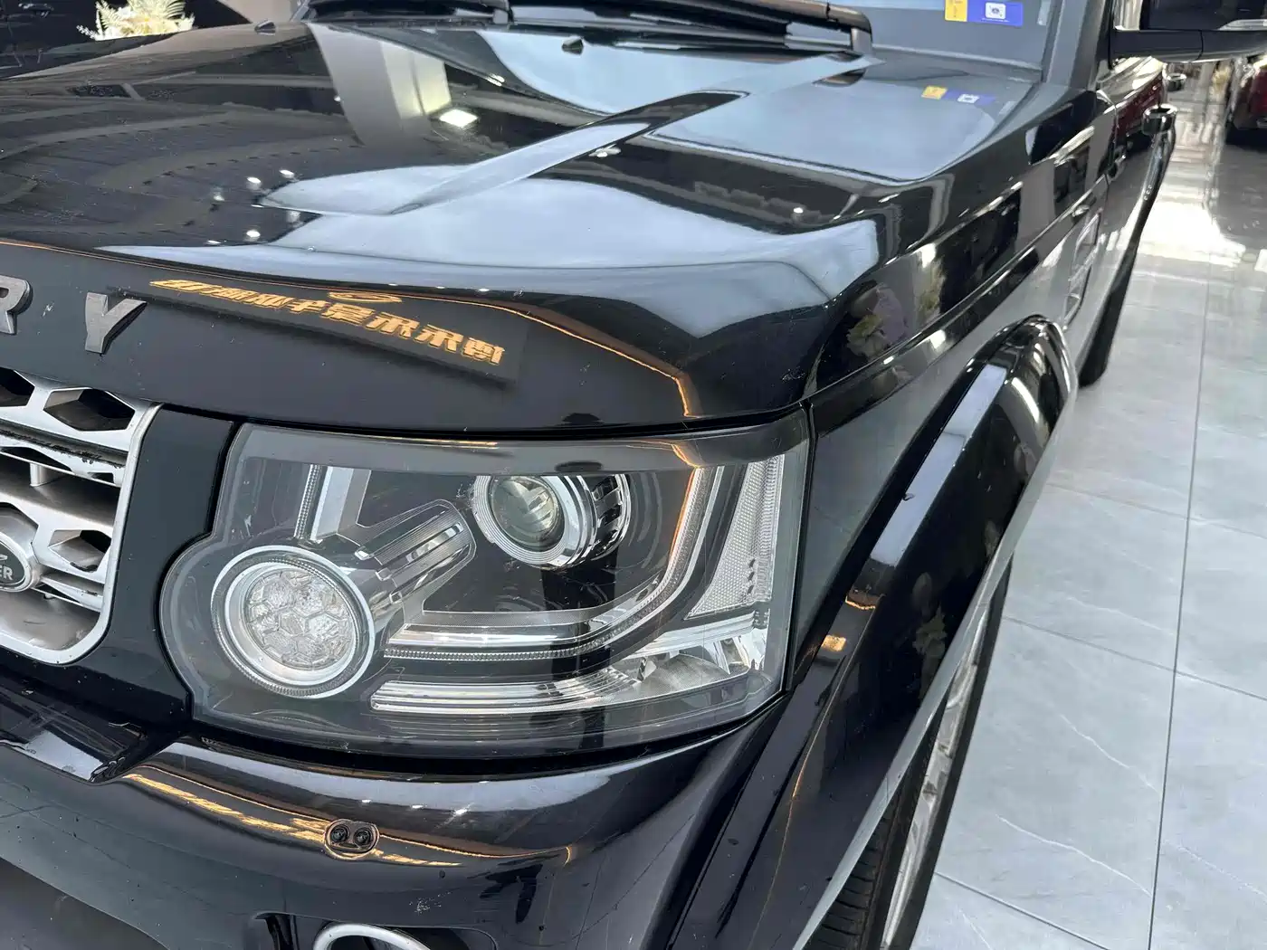 Land Rover Discovery 2015 3.0 SDV6 HSE Diesel фото 5