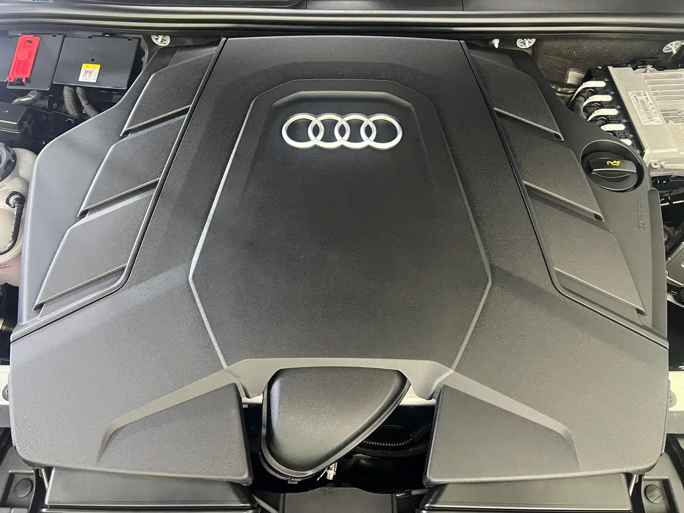 Audi Q8 2022 55 TFSI Luxury Dynamic фото 8