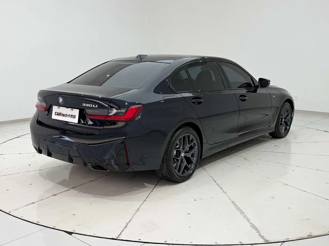 BMW 3 Series 2025 330Li M Sport Night Edition фото 8