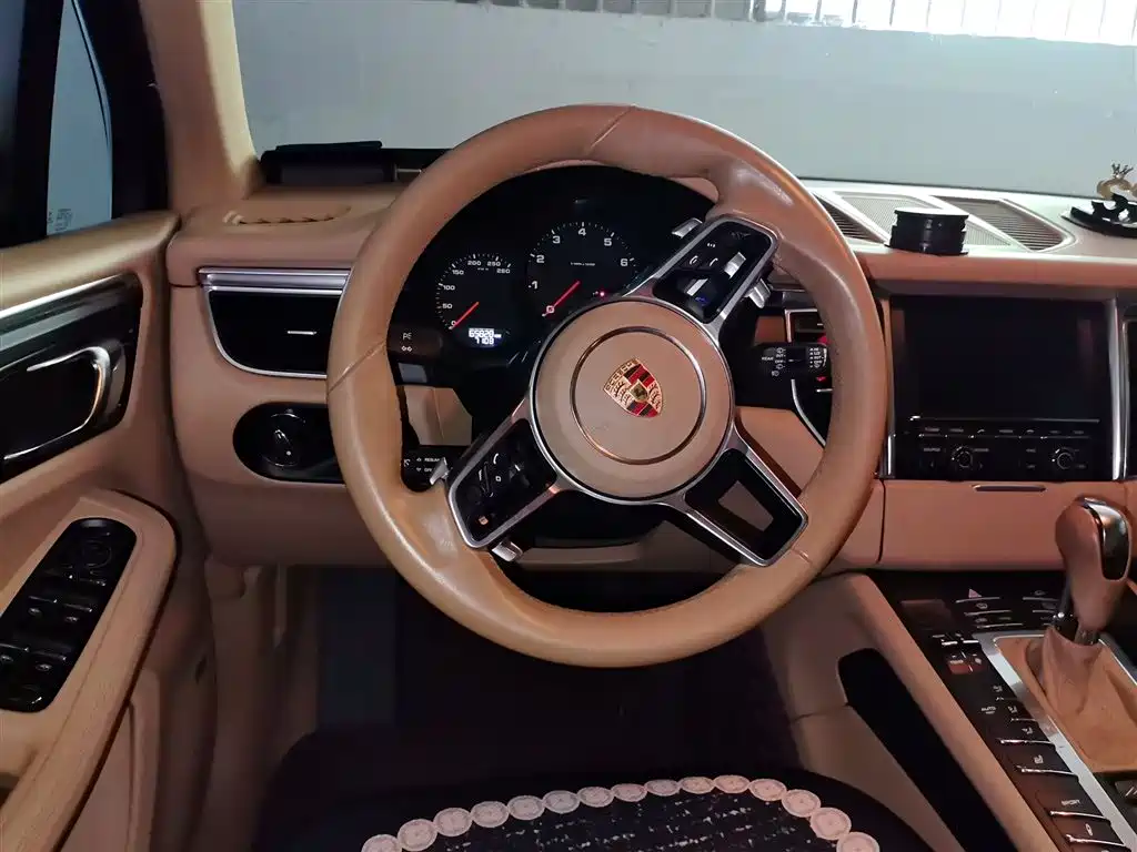 Porsche Macan 2014 Macan 2.0T фото 3