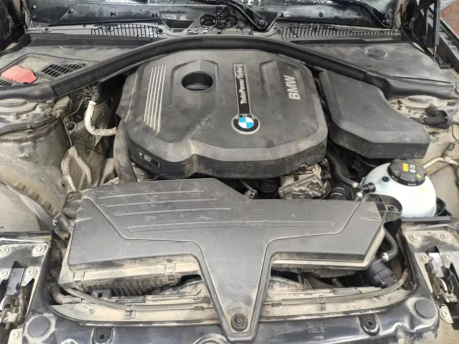 BMW 1 Series (Import) 2018 118i Leading фото 10