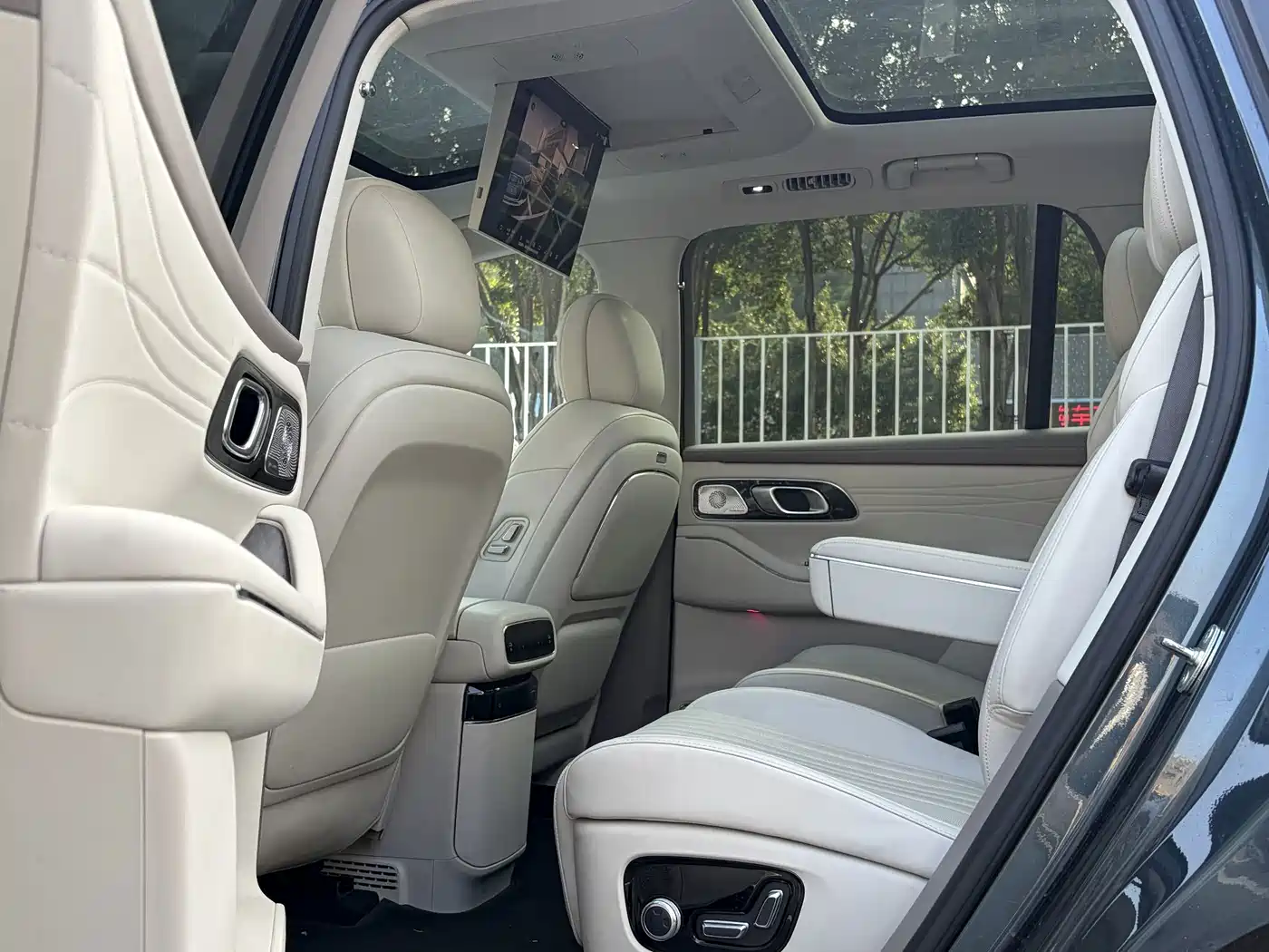 Geely Galaxy Galaxy M9 2025 2025 Model 230km 2WD Explorer+ Edition