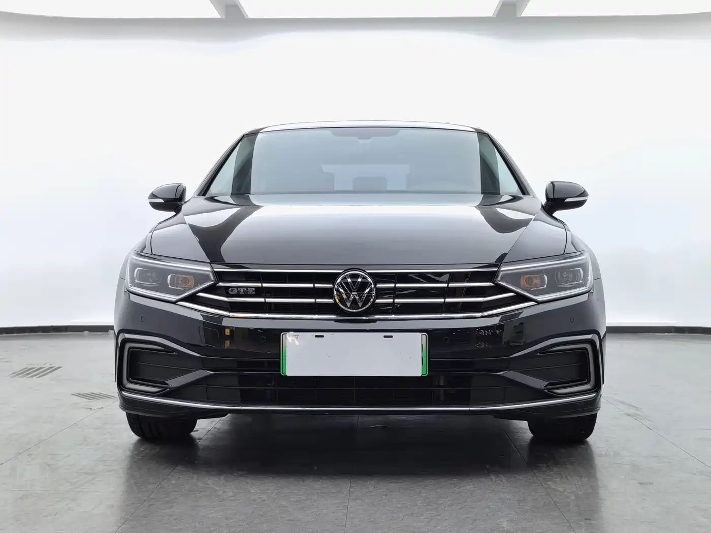 Volkswagen Magotan GTE Plug-in Hybrid 2022 GTE Luxury фото 2