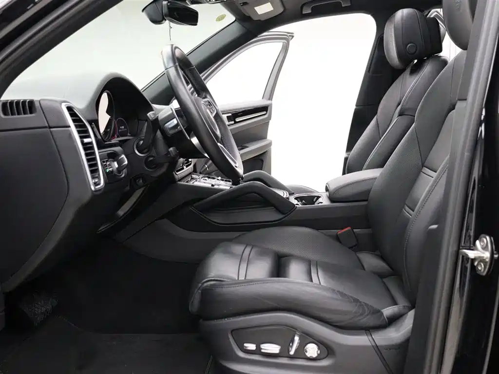 Porsche Cayenne 2019 Cayenne 3.0T фото 2