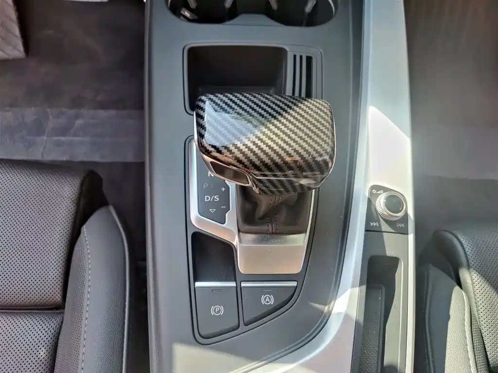 Audi A4L 2020 40 TFSI Fashion Dynamic Edition фото 15