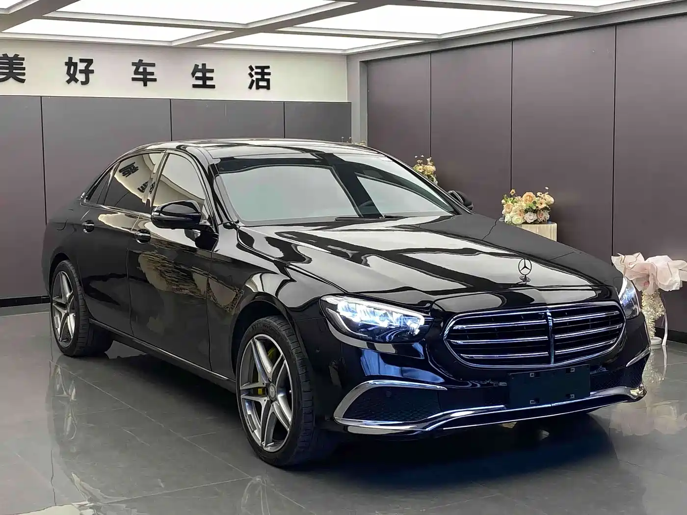 Mercedes-Benz E-Class New Energy 2022 Facelift II E 350 e L Plug-in Hybrid Sports Sedan фото 3