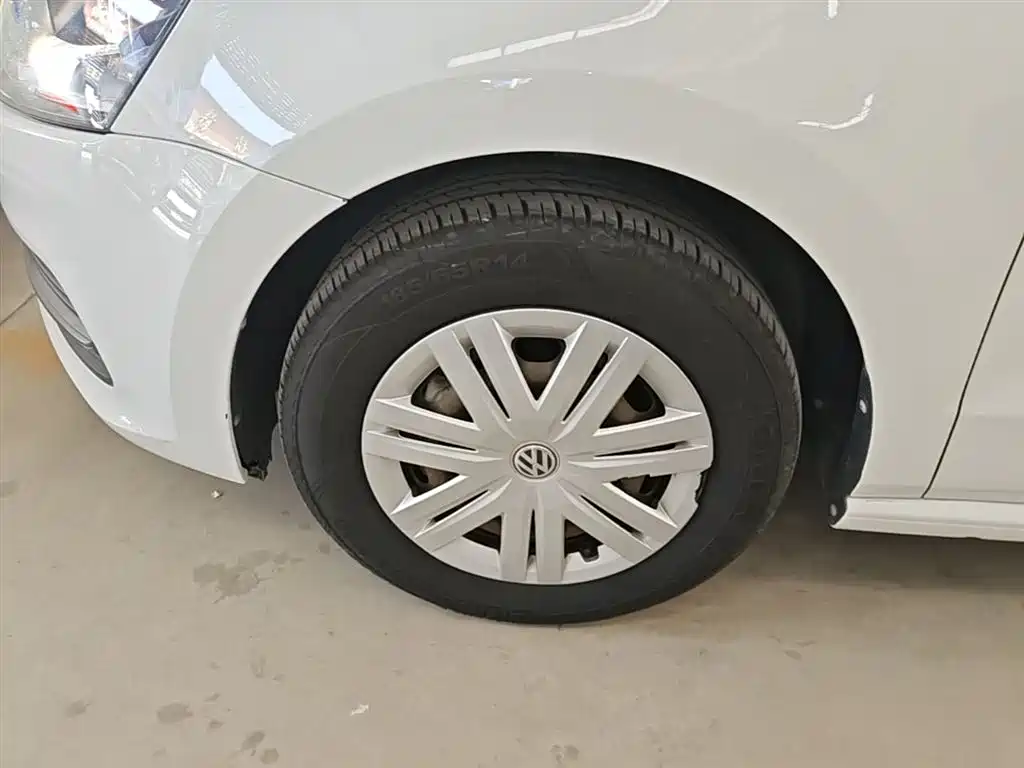 Volkswagen Polo 2018 1.5L Auto Safe Drive фото 23