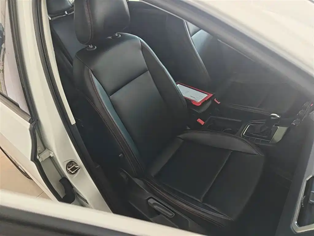 Volkswagen Golf Sportsvan 2016 1.6L Automatic Comfort фото 25
