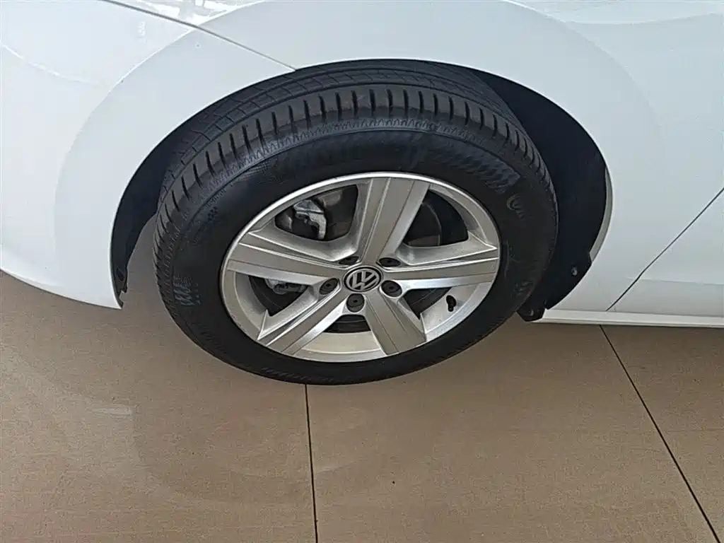 Volkswagen Golf Sportsvan 2016 1.6L Automatic Comfort фото 23